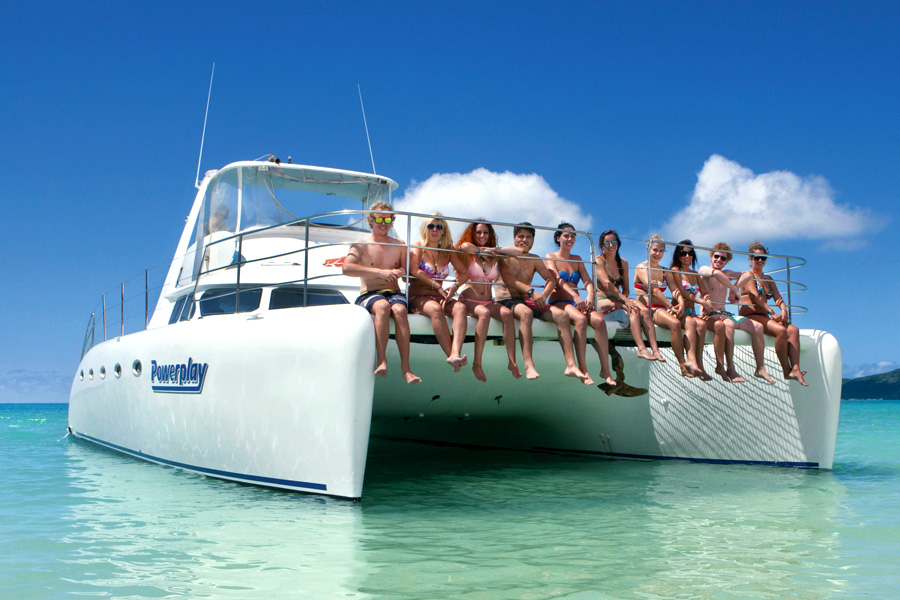 whitsundays cruise backpackers