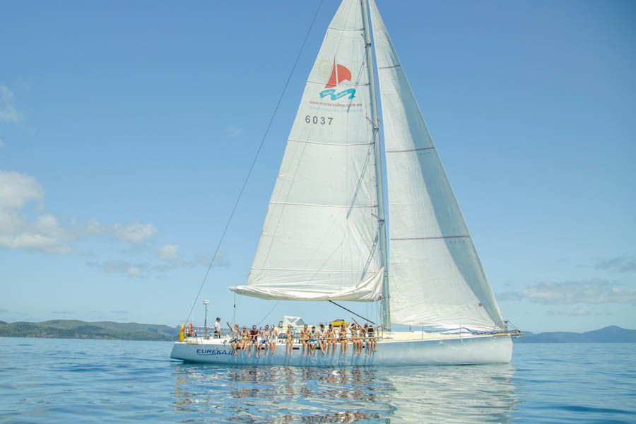 private yacht hire whitsundays