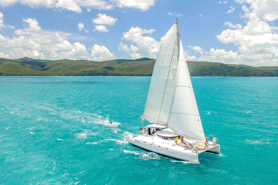 catamaran tour whitsundays