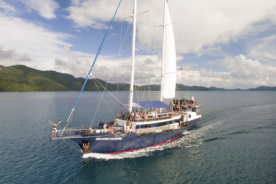 private yacht hire whitsundays