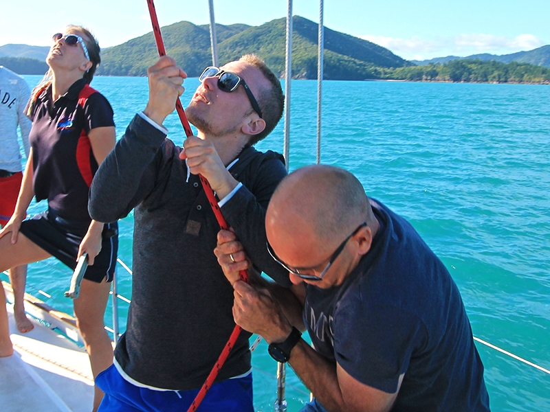 catamaran sailing courses queensland