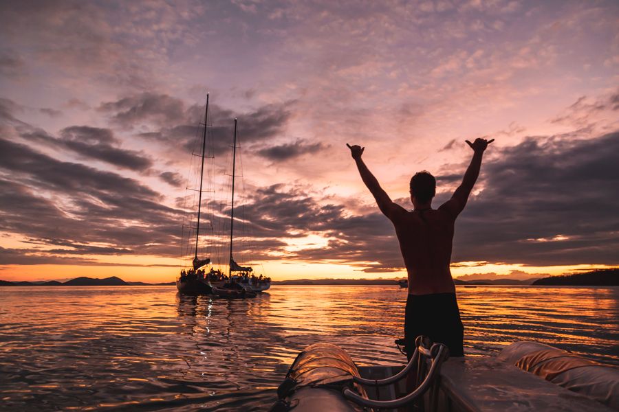 Adventure Sailing in the Whitsundays, Sunset Raft up