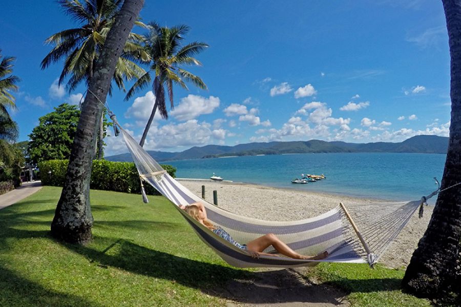 Sailing Whitsundays Hero Image For <p>When is Daydream Island reopening?</p>

