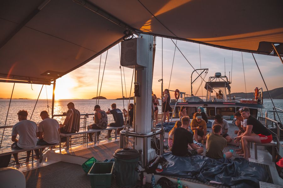 Sailing Whitsundays Hero Image For The 10 Best Boat Tours in the Whitsundays