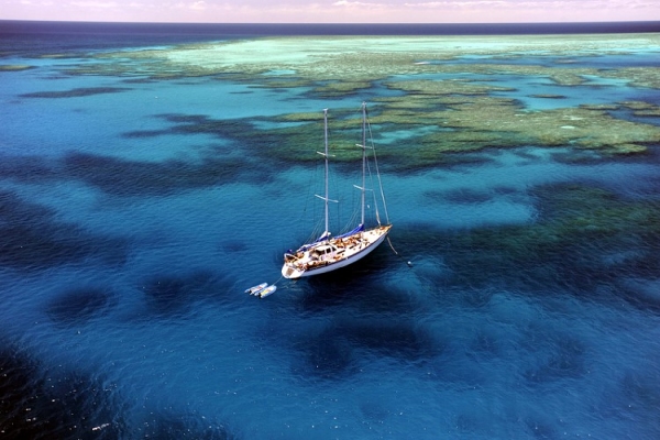 Sailing Whitsundays Hero Image For 10 Reasons to Choose a Whitsundays Maxi Yacht