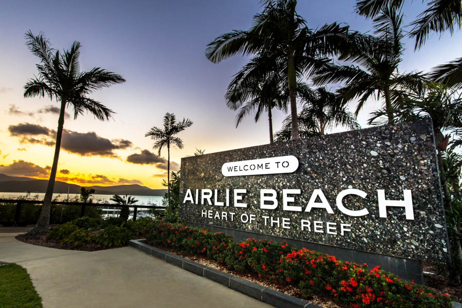 airlie-beach-sign