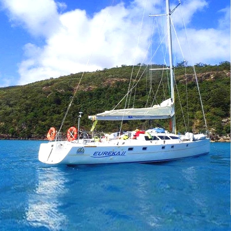 whitsunday sailing cruises