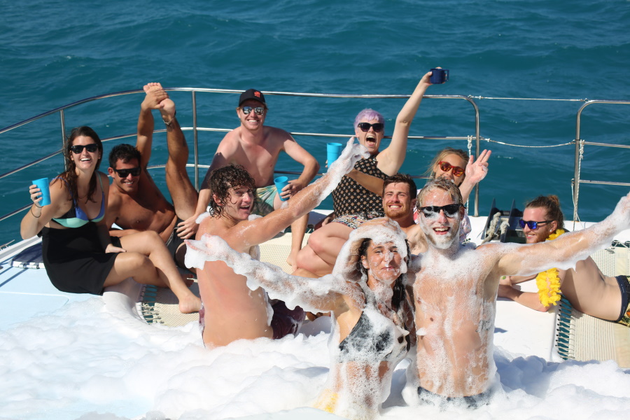 Sailing Whitsundays Hero Image For Airlie Beach: Party Nightlife