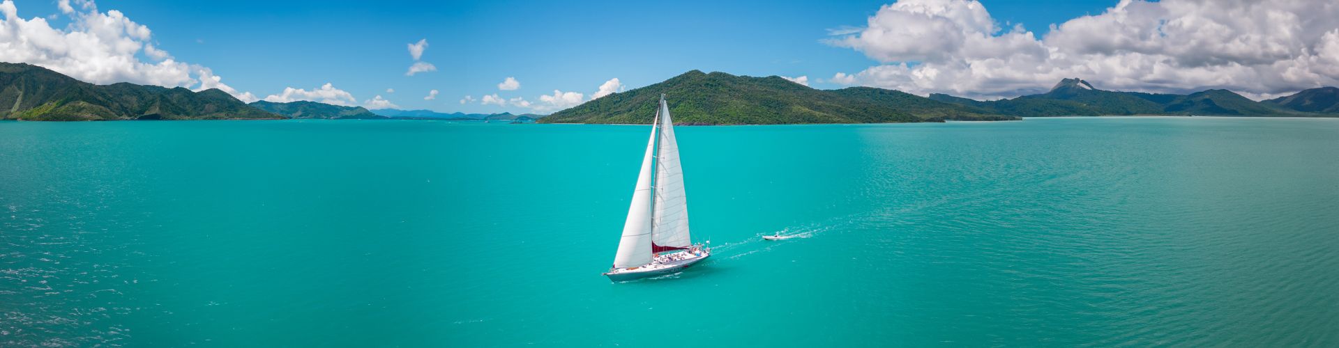 Adventure Sailing - Sailing Whitsunday Image