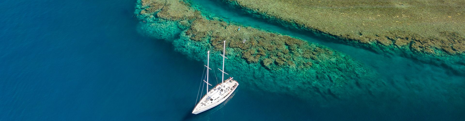 Outer Great Barrier Reef - Sailing Whitsunday Image