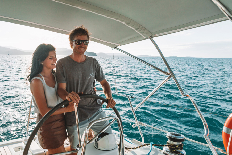 Couples Sailing: Couples Sailing - Sailing Whitsundays