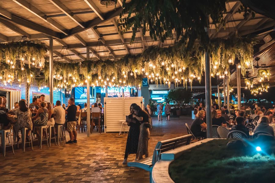 nightlife, airlie beach