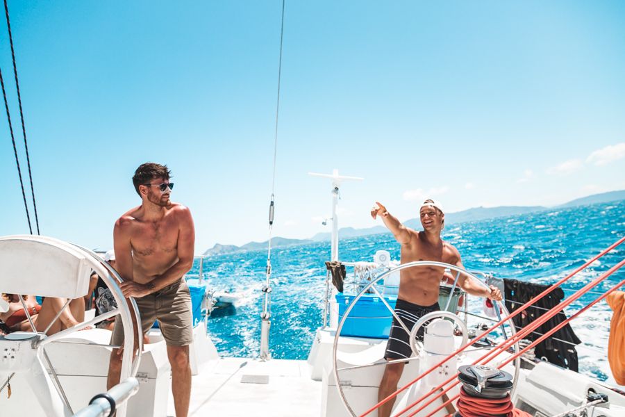 Sailing in the whitsundays