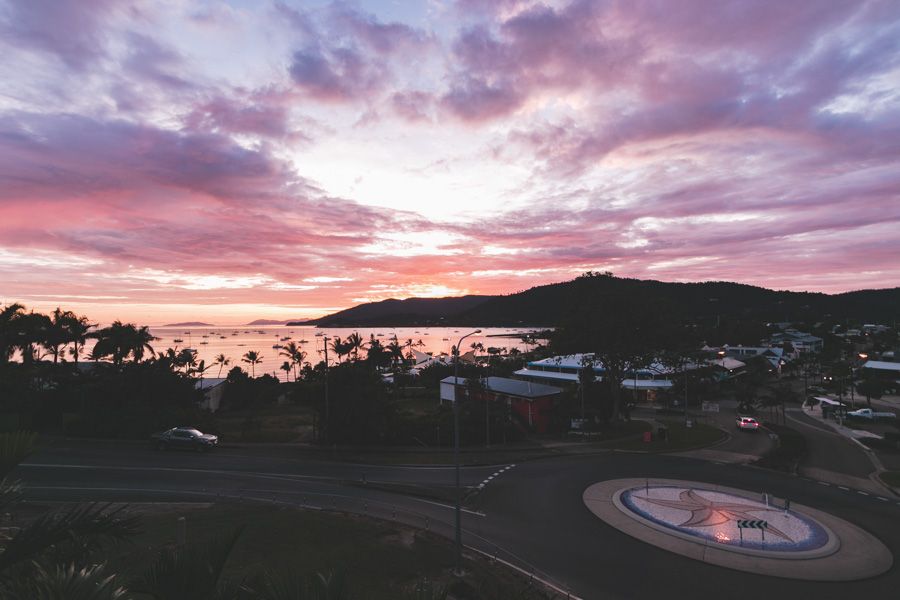 sunrise airlie beach