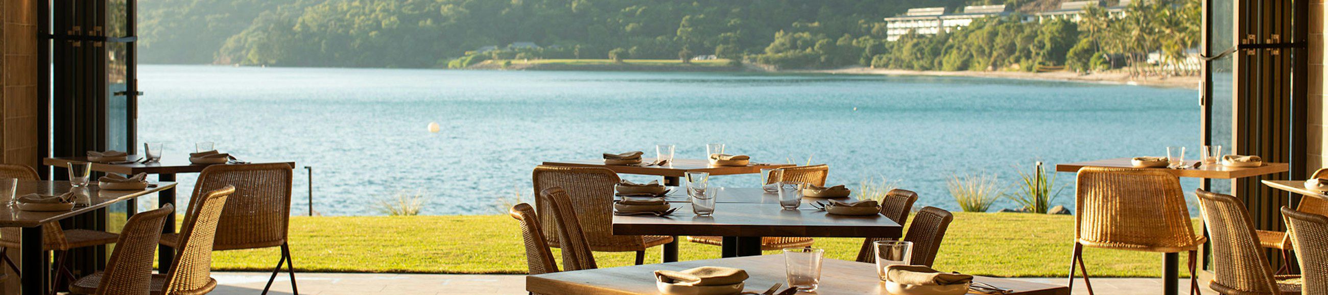 hotel restaurant overlooking hamilton island