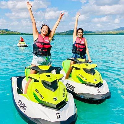 girls on jetskis