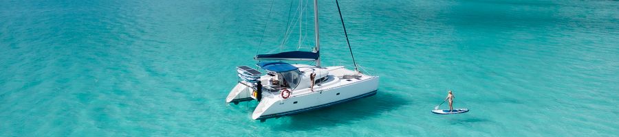 whitsunday blue catamaran and paddleboard 