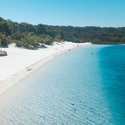 Blue waters of Lake Boorangoora (Mackanzie) on a sunny day