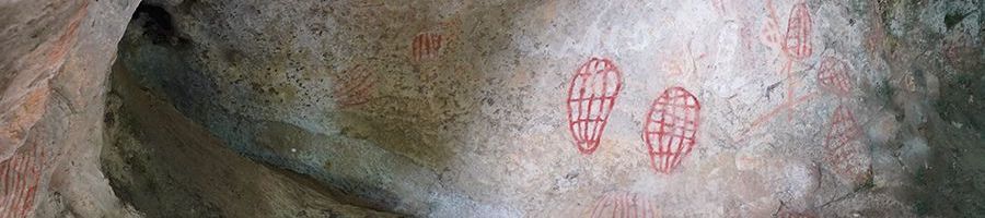 Ngaro aboriginal paintings on the wall at Nara Inlet