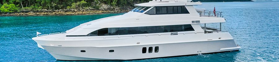 side view of SEGARA Superyacht on the water