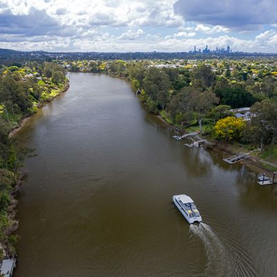 Mirimar boat cruising down the Brisbane River