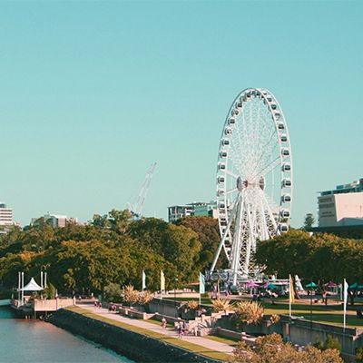 wheel of brisbane on the banks of brisbane river