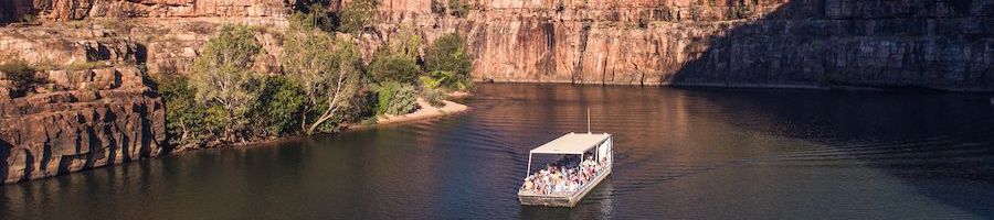 boat cruise in nitmiluk gorge of australia's top end